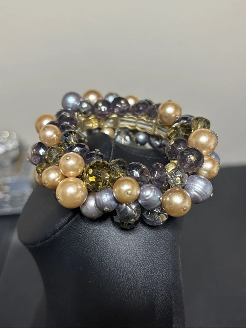 Stella & Dot Faux Pearl Crystal Cluster Black Gold Grey Elegant Stretch Bracelet